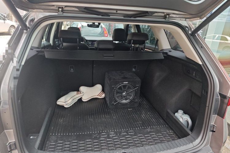 Used Skoda Kodiaq 2019 Facelifted TSI330 5-Seater Two-Wheel-Drive Luxury Enjoyment Edition China VI Standard Trunk