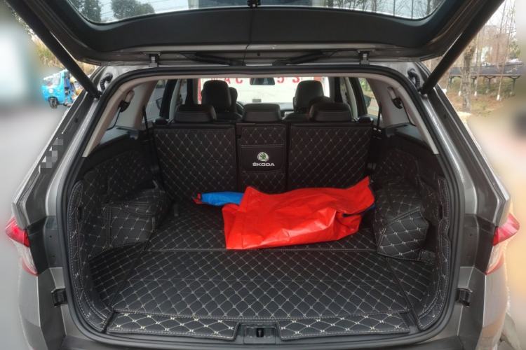 Used Skoda Kodiaq 2019 Facelifted TSI330 7-Seater Two-Wheel-Drive Luxury Enjoyment Edition China VI Standard Trunk