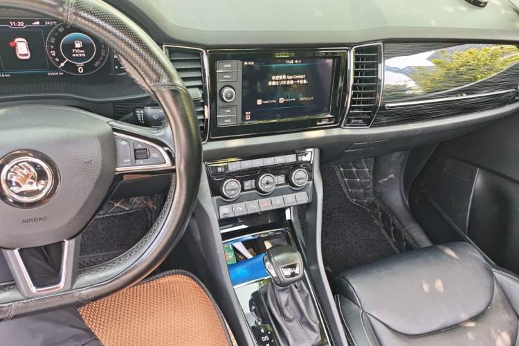 Used Skoda Kodiaq 2019 Facelifted TSI330 5-Seater Two-Wheel-Drive Luxury Enjoyment Edition China VI Standard Audio And AC Panel