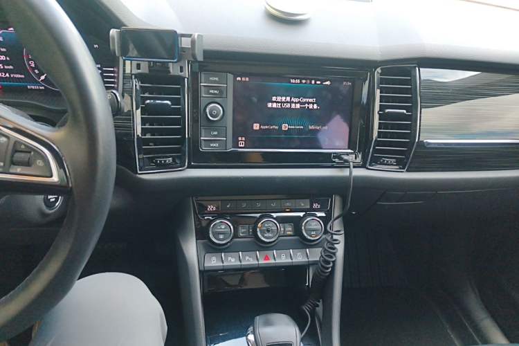 Used Skoda Kodiaq 2019 Facelifted TSI330 5-Seater Two-Wheel-Drive Luxury Enjoyment Edition China VI Standard Audio And AC Panel