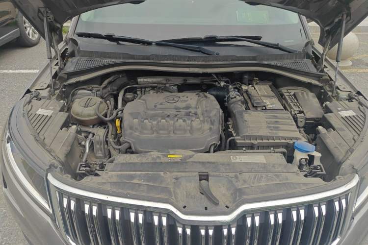 Used Skoda Kodiaq 2019 Facelifted TSI330 5-Seater Two-Wheel-Drive Luxury Enjoyment Edition China VI Standard Engine Bay