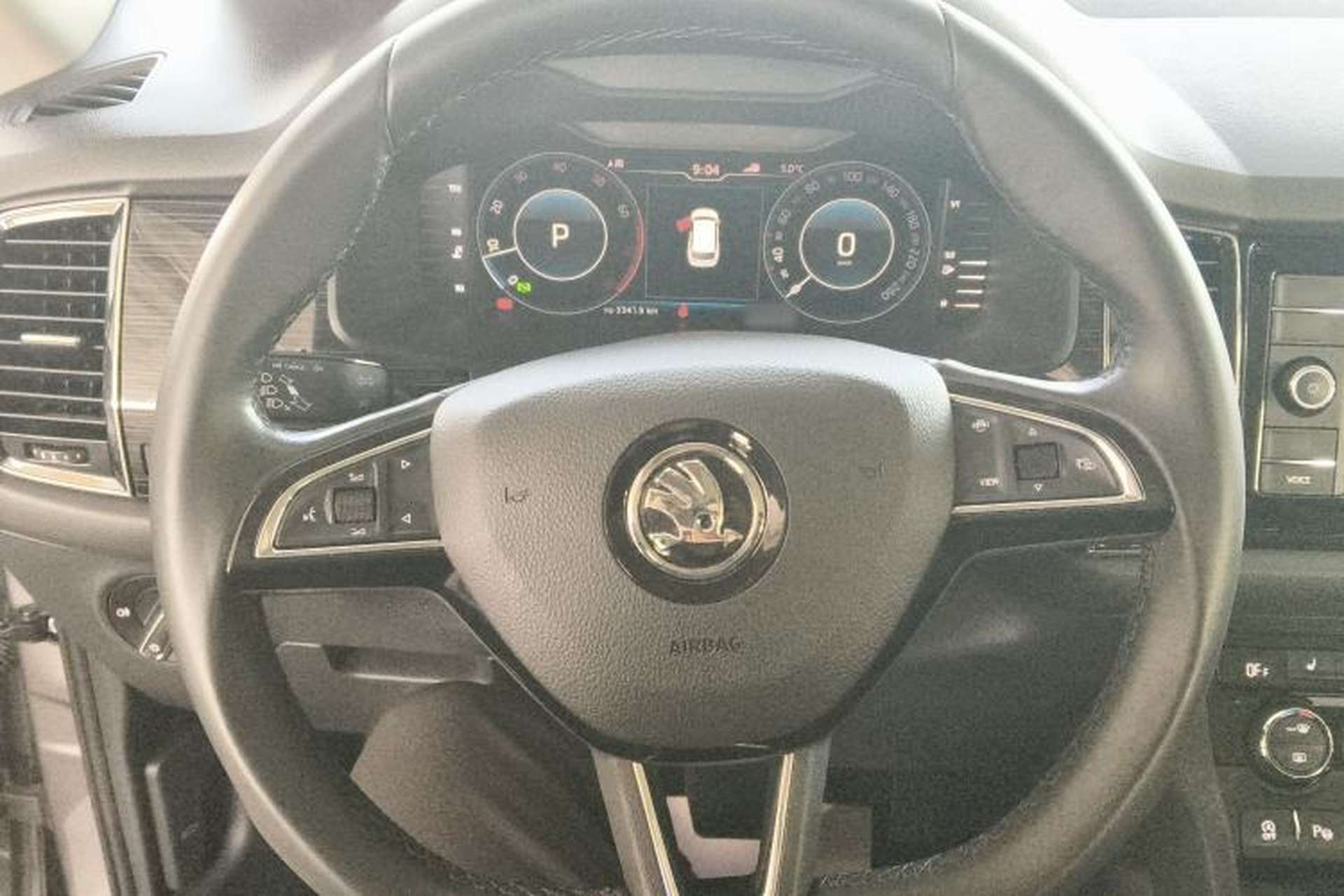 Used Skoda Kodiaq 2019 Facelifted TSI330 7-Seater Two-Wheel-Drive Luxury Enjoyment Edition China VI Standard Steering Wheel
