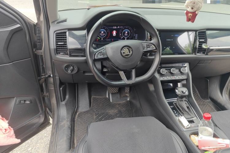 Used Skoda Kodiaq 2019 Facelifted TSI330 5-Seater Two-Wheel-Drive Luxury Enjoyment Edition China VI Standard Steering Wheel