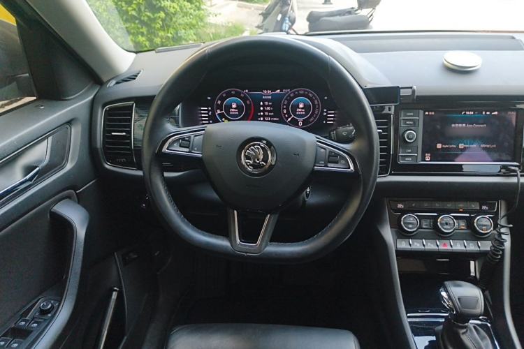 Used Skoda Kodiaq 2019 Facelifted TSI330 5-Seater Two-Wheel-Drive Luxury Enjoyment Edition China VI Standard Steering Wheel