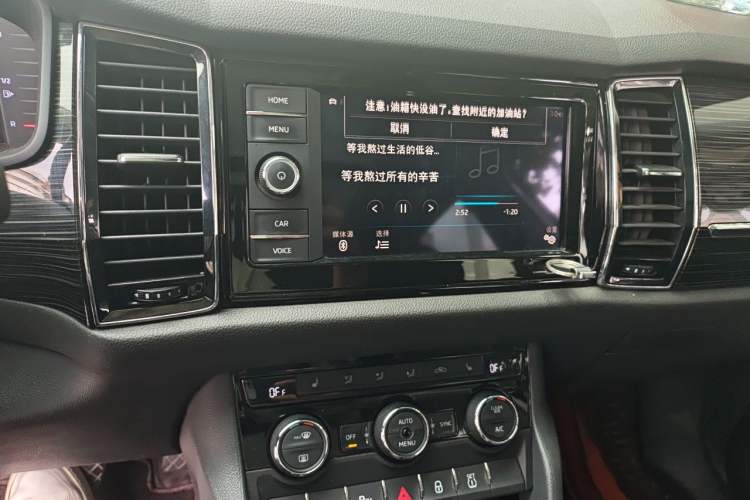 Used Skoda Kodiaq 2019 Facelifted TSI330 5-Seater Two-Wheel-Drive Luxury Enjoyment Edition China VI Standard Audio And AC Panel