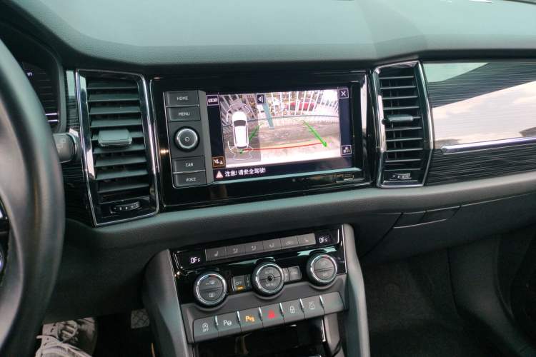 Used Skoda Kodiaq 2019 Facelifted TSI330 5-Seater Two-Wheel-Drive Luxury Enjoyment Edition China VI Standard Audio And AC Panel