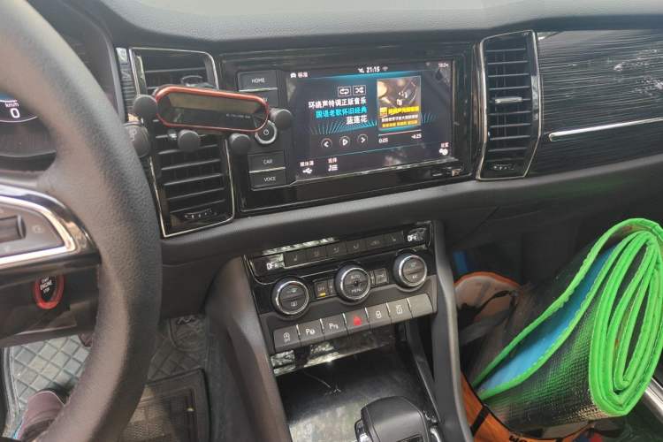 Used Skoda Kodiaq 2019 Facelifted TSI330 7-Seater Two-Wheel-Drive Luxury Enjoyment Edition China VI Standard Audio And AC Panel