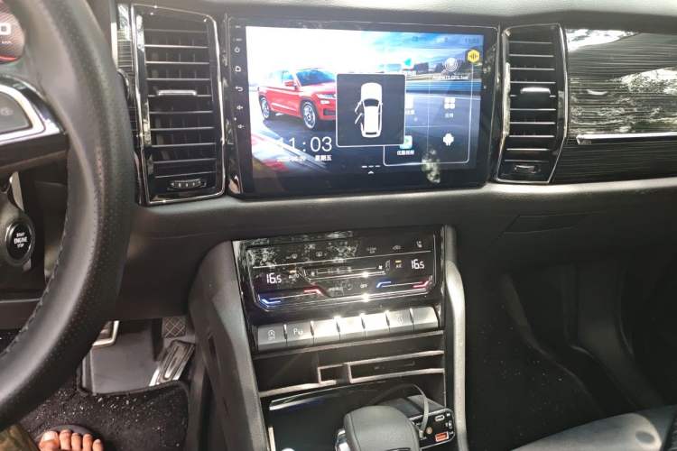 Used Skoda Kodiaq 2019 Facelifted TSI330 5-Seater Two-Wheel-Drive Luxury Enjoyment Edition China VI Standard Audio And AC Panel