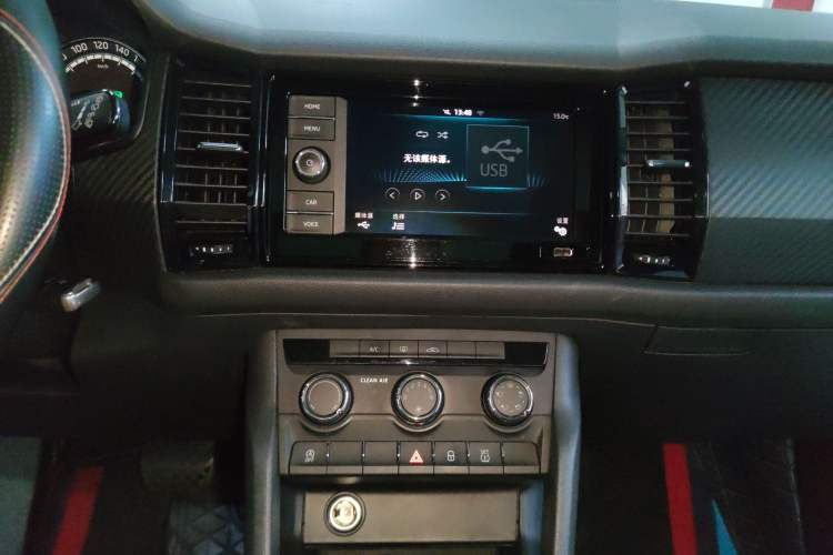 Used Skoda Kodiaq 2019 Restyled TSI330 5-Seater Two-Wheel Drive Standard Version China VI Audio And AC Panel