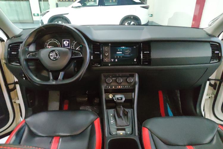 Used Skoda Kodiaq 2019 Restyled TSI330 5-Seater Two-Wheel Drive Standard Version China VI Center Console