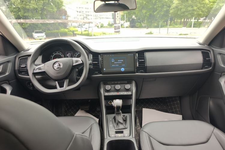 Used Skoda Kodiaq 2019 Restyled TSI330 5-Seater Two-Wheel Drive Standard Version China VI Center Console