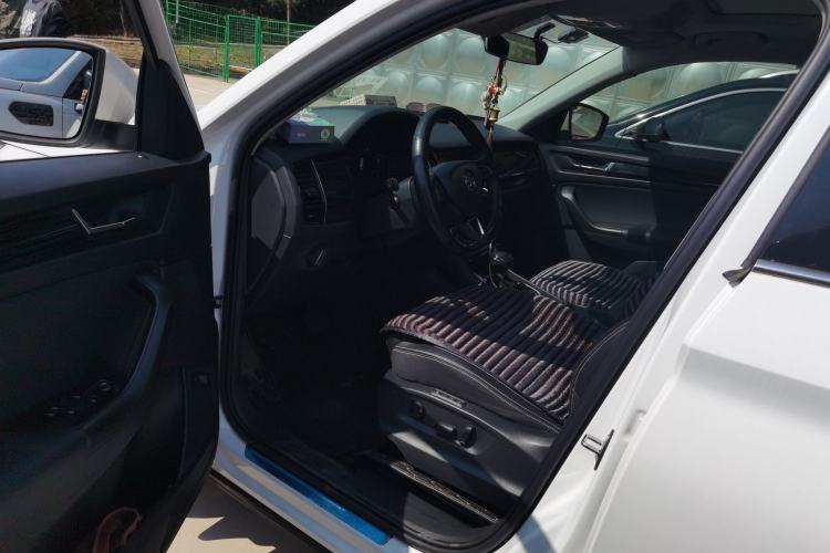 Used Skoda Kodiaq 2019 Facelifted TSI330 5-Seater Two-Wheel-Drive Luxury Enjoyment Edition China VI Standard Driver Seat