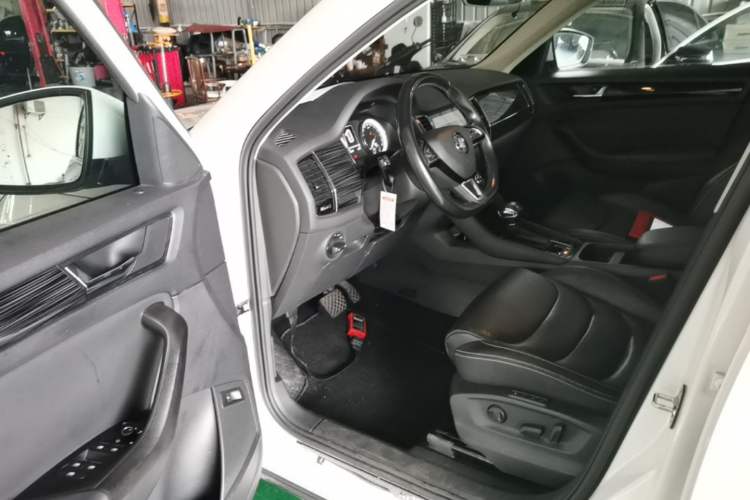 Used Skoda Kodiaq 2019 TSI330 7-Seater Two-Wheel-Drive Luxury Enjoyment Edition China VI Standard Driver Seat