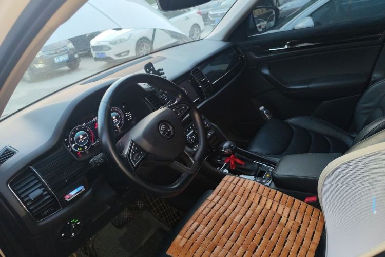 Used Skoda Kodiaq 2019 Facelifted TSI330 7-Seater Two-Wheel-Drive Luxury Enjoyment Edition China VI Standard Driver Seat