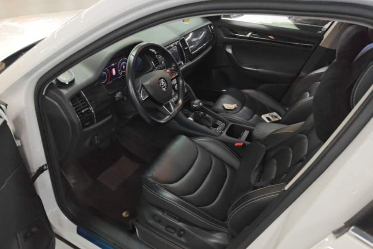 Used Skoda Kodiaq 2019 Facelifted TSI330 7-Seater Two-Wheel-Drive Luxury Enjoyment Edition China VI Standard Driver Seat