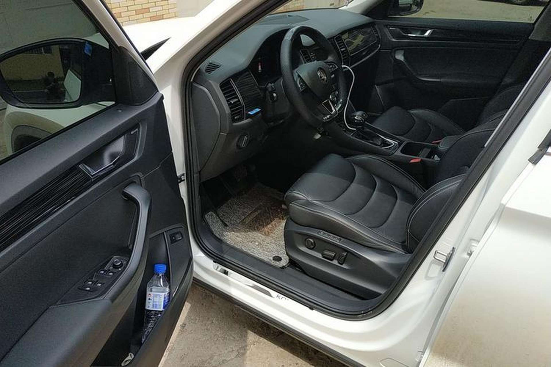 Used Skoda Kodiaq 2019 Facelifted TSI330 5-Seater Two-Wheel-Drive Luxury Enjoyment Edition China VI Standard Driver Seat