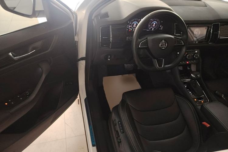Used Skoda Kodiaq 2019 Facelifted TSI330 7-Seater Two-Wheel-Drive Luxury Enjoyment Edition China VI Standard Driver Seat
