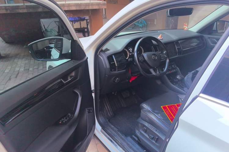 Used Skoda Kodiaq 2019 TSI380 7-Seater Four-Wheel Drive Luxury Enjoyment Edition China V Standard Driver Seat