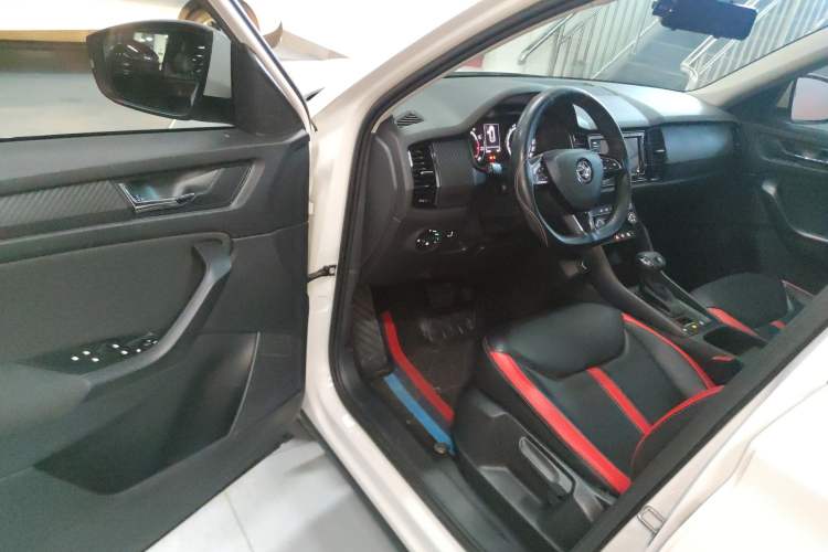Used Skoda Kodiaq 2019 Restyled TSI330 5-Seater Two-Wheel Drive Standard Version China VI Driver Seat