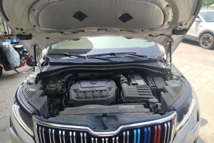 Used Skoda Kodiaq 2019 Facelifted TSI330 7-Seater Two-Wheel-Drive Luxury Enjoyment Edition China VI Standard Engine Bay