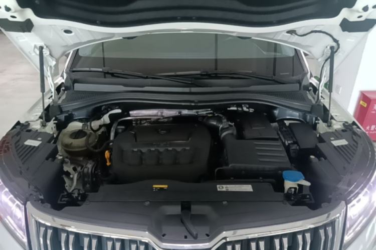Used Skoda Kodiaq 2019 Facelifted TSI330 5-Seater Two-Wheel-Drive Luxury Enjoyment Edition China VI Standard Engine Bay