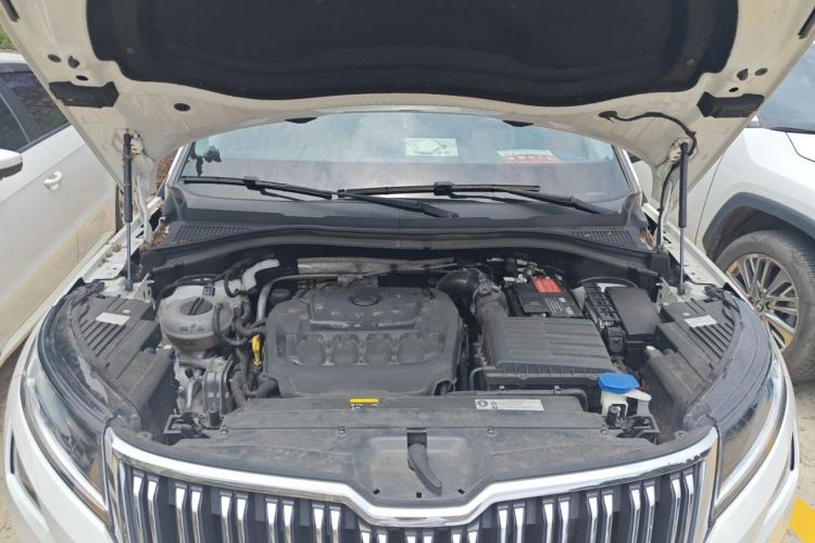 Used Skoda Kodiaq 2019 Facelifted TSI330 5-Seater Two-Wheel-Drive Luxury Enjoyment Edition China VI Standard Engine Bay