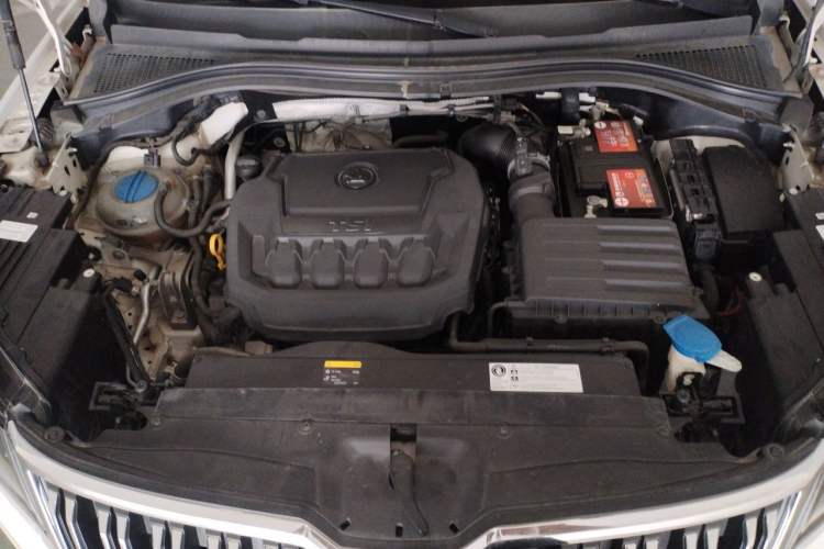 Used Skoda Kodiaq 2019 Facelifted TSI330 5-Seater Two-Wheel-Drive Luxury Enjoyment Edition China VI Standard Engine Bay