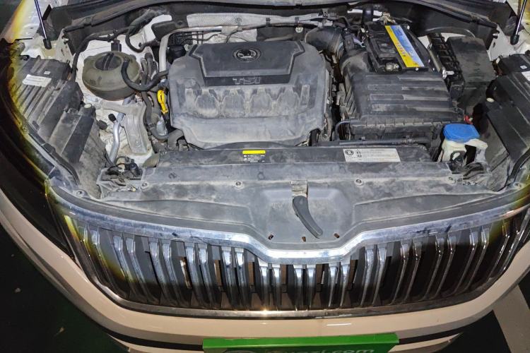 Used Skoda Kodiaq 2019 Facelifted TSI330 5-Seater Two-Wheel-Drive Luxury Enjoyment Edition China VI Standard Engine Bay