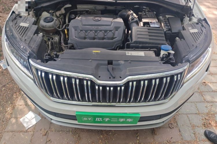 Used Skoda Kodiaq 2019 Facelifted TSI330 7-Seater Two-Wheel-Drive Luxury Enjoyment Edition China VI Standard Engine Bay