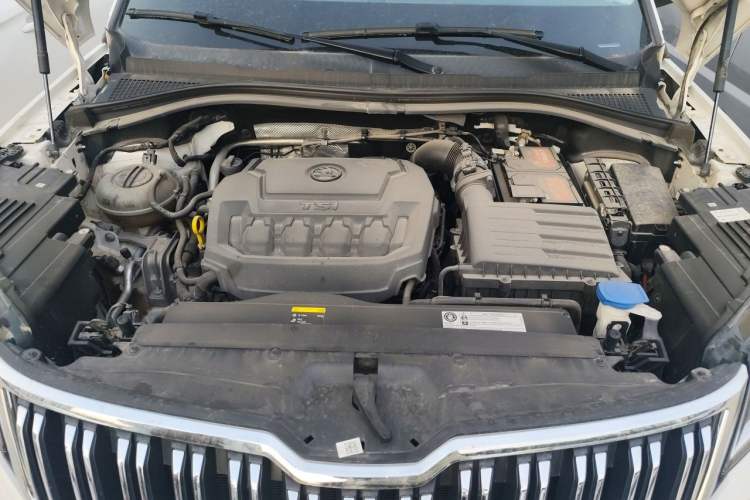 Used Skoda Kodiaq 2019 Facelifted TSI330 7-Seater Two-Wheel-Drive Luxury Enjoyment Edition China VI Standard Engine Bay