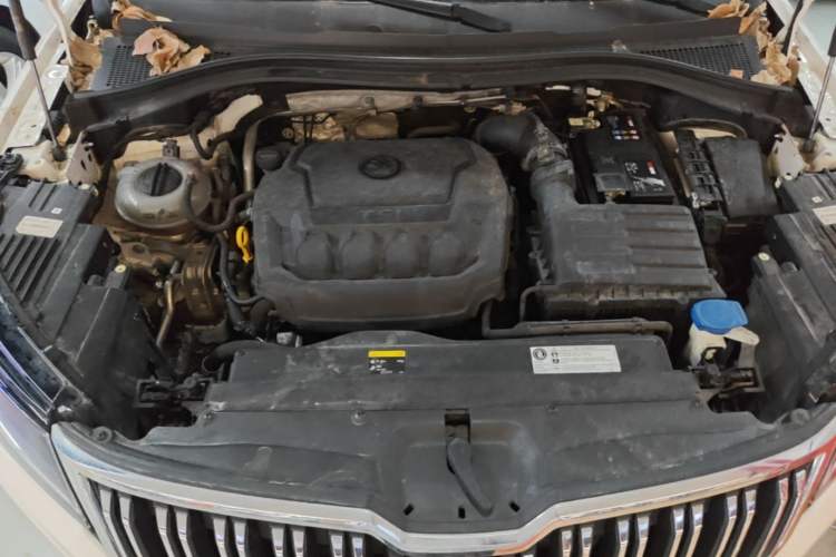 Used Skoda Kodiaq 2019 Facelifted TSI330 7-Seater Two-Wheel-Drive Luxury Enjoyment Edition China VI Standard Engine Bay