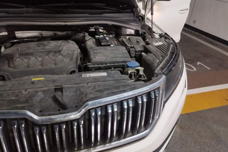 Used Skoda Kodiaq 2019 Facelifted TSI330 7-Seater Two-Wheel-Drive Deluxe Enjoyment Version China V Emission Standard Engine Bay Left