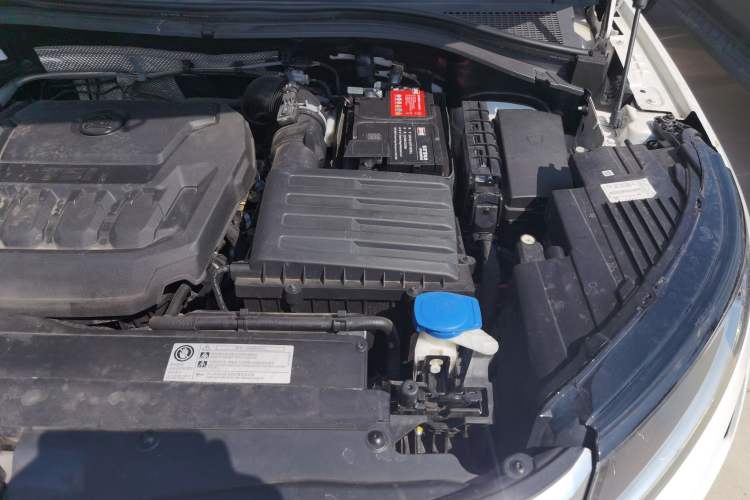 Used Skoda Kodiaq 2019 Facelifted TSI330 5-Seater Two-Wheel-Drive Luxury Enjoyment Edition China VI Standard Engine Bay Left