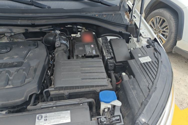 Used Skoda Kodiaq 2019 Facelifted TSI330 5-Seater Two-Wheel-Drive Luxury Enjoyment Edition China VI Standard Engine Bay Left