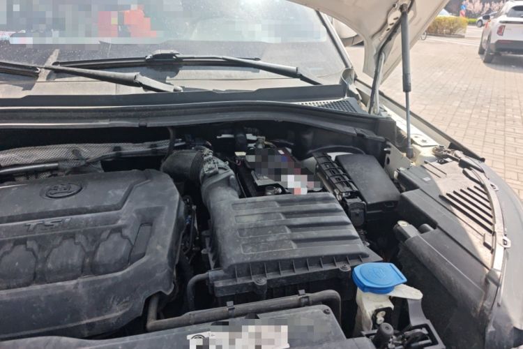 Used Skoda Kodiaq 2019 Facelifted TSI330 7-Seater Two-Wheel-Drive Luxury Enjoyment Edition China VI Standard Engine Bay Left