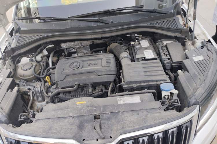 Used Skoda Kodiaq 2019 Facelifted TSI380 7-Seater All-Wheel-Drive Flagship Version China VI Standard Engine Bay