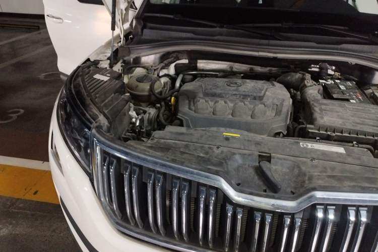Used Skoda Kodiaq 2019 Facelifted TSI330 7-Seater Two-Wheel-Drive Deluxe Enjoyment Version China V Emission Standard Engine Bay Right