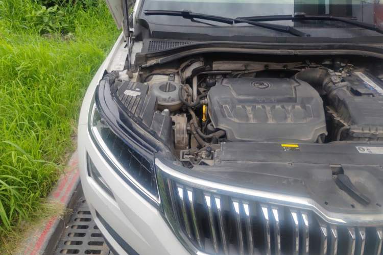 Used Skoda Kodiaq 2019 Facelifted TSI330 7-Seater Two-Wheel-Drive Luxury Enjoyment Edition China VI Standard Engine Bay Right