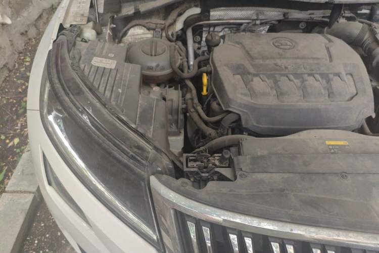 Used Skoda Kodiaq 2019 Facelifted TSI330 5-Seater Two-Wheel-Drive Luxury Enjoyment Edition China VI Standard Engine Bay Right