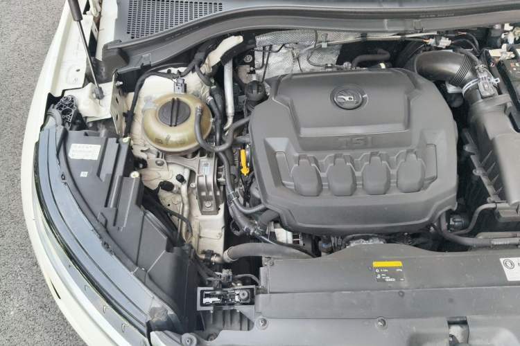 Used Skoda Kodiaq 2019 Restyled TSI330 5-Seater Two-Wheel Drive Comfort Version China VI Standard Engine Bay Right