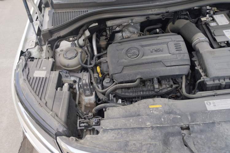 Used Skoda Kodiaq 2019 Facelifted TSI380 7-Seater All-Wheel-Drive Flagship Version China VI Standard Engine Bay Right