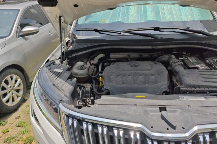 Used Skoda Kodiaq 2019 Facelifted TSI330 7-Seater Two-Wheel-Drive Luxury Enjoyment Edition China VI Standard Engine Bay Right