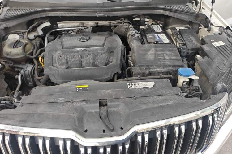 Used Skoda Kodiaq 2019 Facelifted TSI330 7-Seater Two-Wheel-Drive Luxury Enjoyment Edition China VI Standard Engine Bay