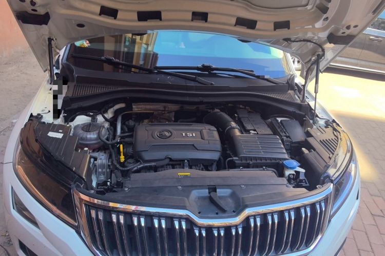 Used Skoda Kodiaq 2019 TSI380 7-Seater Four-Wheel Drive Luxury Enjoyment Edition China V Standard Engine Bay