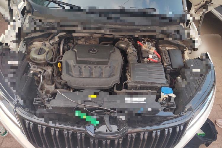 Used Skoda Kodiaq 2019 Facelifted TSI330 7-Seater Two-Wheel-Drive Luxury Enjoyment Edition China VI Standard Engine Bay