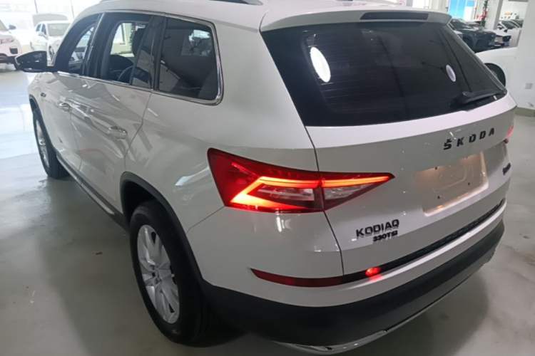 Used Skoda Kodiaq 2019 Facelifted TSI330 5-Seater Two-Wheel-Drive Luxury Enjoyment Edition China VI Standard Exterior 2
