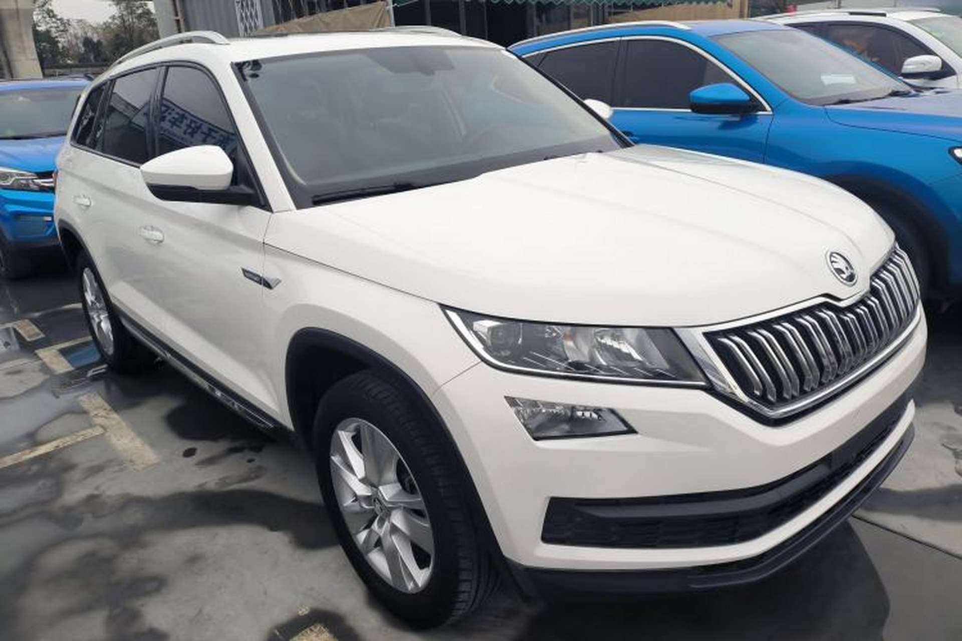 Used Skoda Kodiaq 2019 Restyled TSI330 7-Seater Two-Wheel Drive Comfort Edition China VI Standard Exterior 2