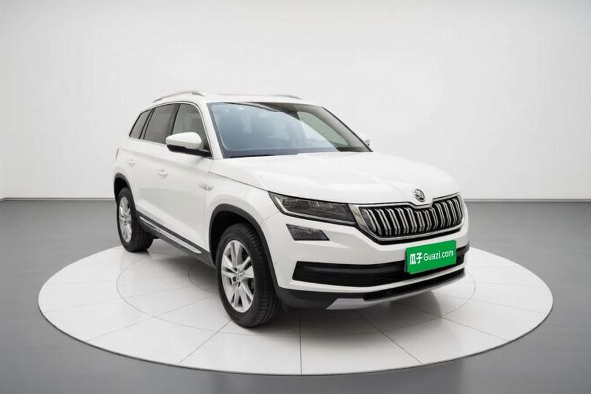 Used Skoda Kodiaq 2019 Facelifted TSI380 7-Seater All-Wheel-Drive Luxury Enjoyment Edition China VI Standard Exterior 2