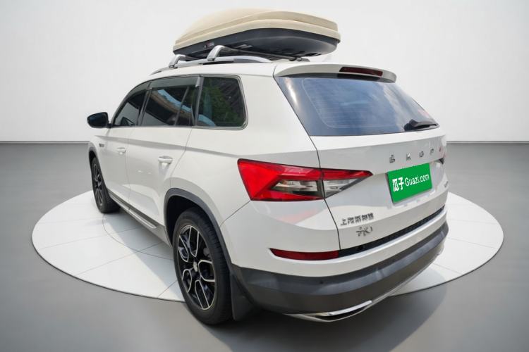 Used Skoda Kodiaq 2019 Facelifted TSI330 7-Seater Two-Wheel-Drive Luxury Enjoyment Edition China VI Standard Exterior 3