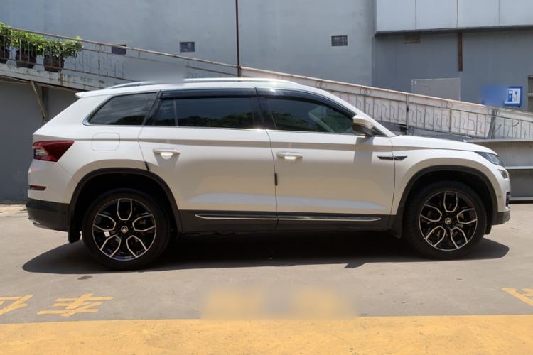 Used Skoda Kodiaq 2019 TSI330 5-Seat Two-Wheel Drive Luxury Enjoyment Edition China V Standard Exterior 3